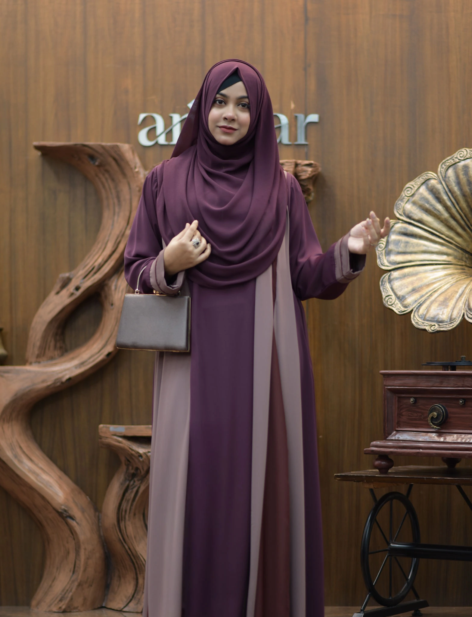 Abaya Antaha 25