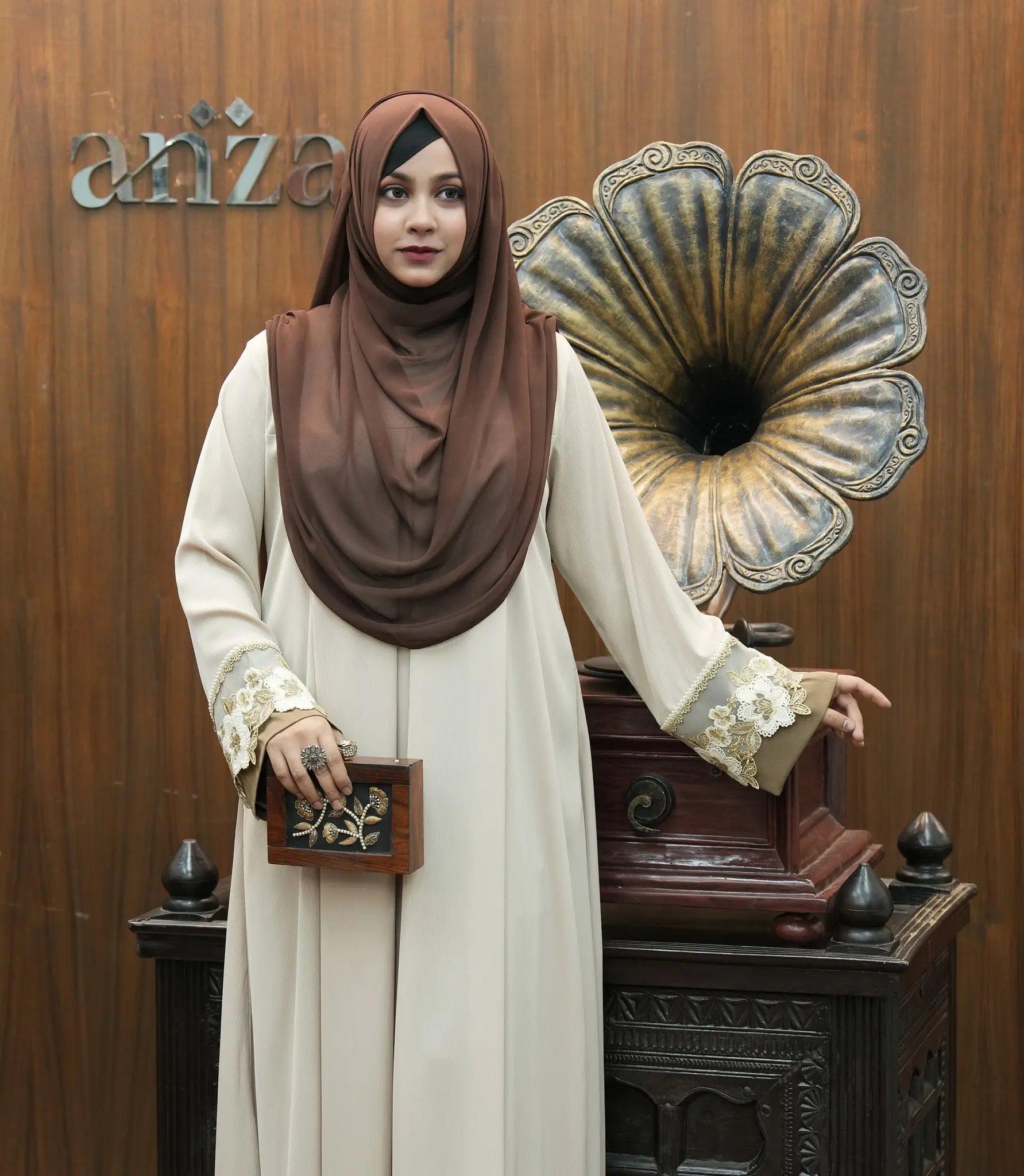 Abaya Dahfan AL Mahda