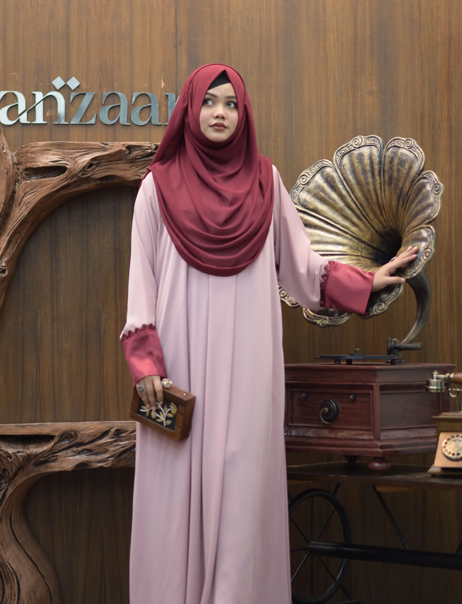 Abaya Euwsha